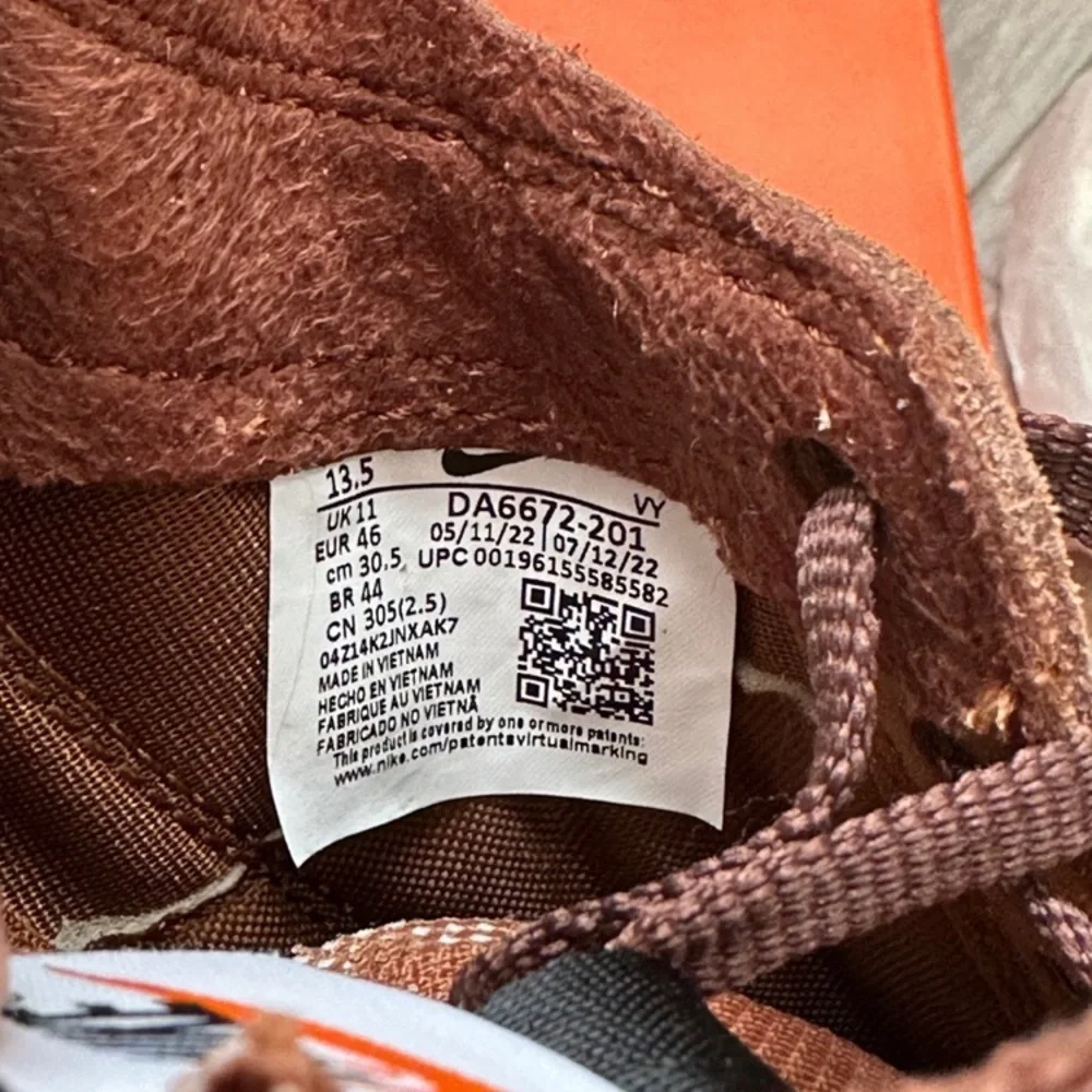 Nike Brown Athletic Shoes - Picture 9 of 10